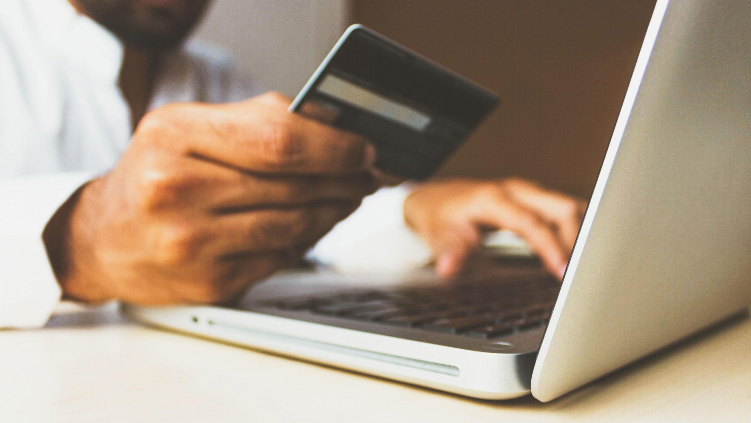 flexe consumer spending laptop ecommerce web resources